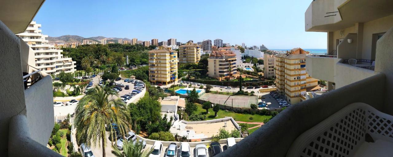 Benal Beach Suite, Parque Acuatico Y Vistas Al Mar Benalmadena Exterior photo